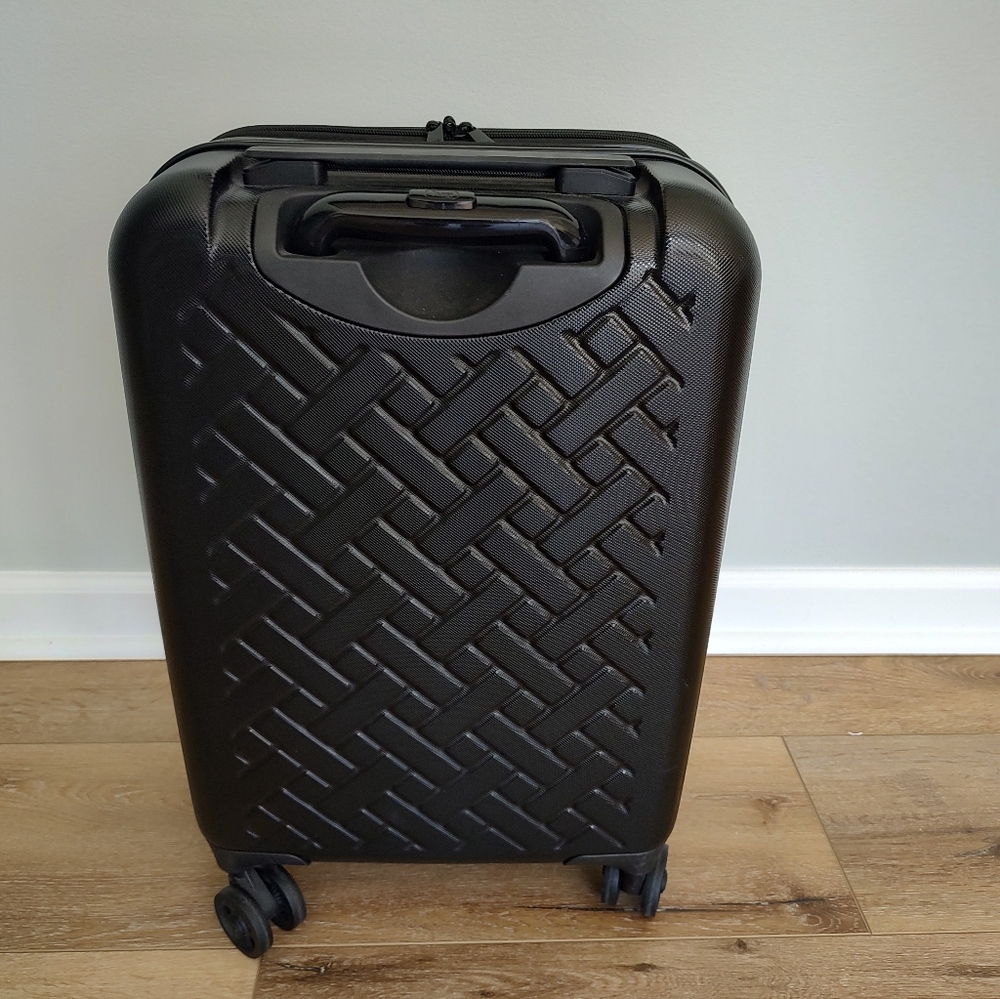 Lug Booster 4 Wheel Quilted Hard Side Carry On Suitcase Black 21"X14"X9" - Picture 7 of 12